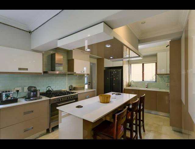 4 BEDROOM HOUSE FOR SALE IN SUNNINGHILL